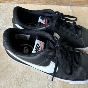 Nike Court Shoes Youth - fits Women Size 7